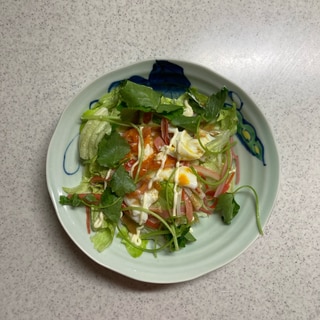 半熟卵の水菜とレタスサラダ